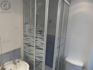 Ensuite- click for photo gallery